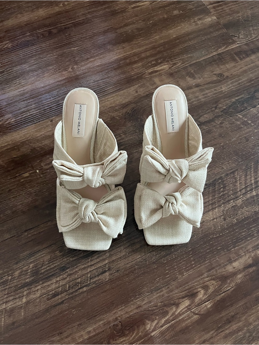 ANTONIO MELANI Cream Knotted Double-Bow Slide Mules